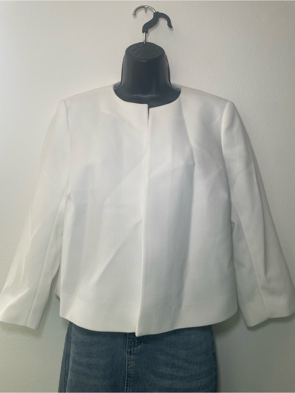 NWT Anne Klein White Textured Collarless Cropped Jacket Blazer SMALL - Picture 2 of 7
